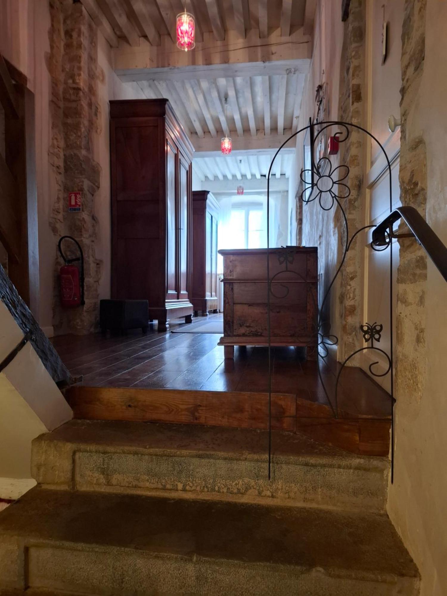 Maison D'Eusebia Château-Chalon 外观 照片